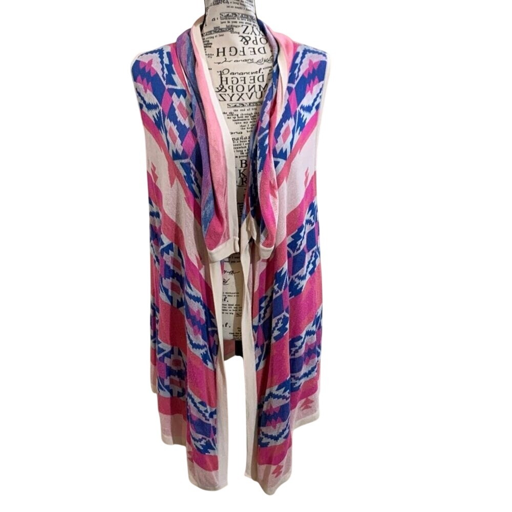Skies are blue Aztec pattern cardigan size small